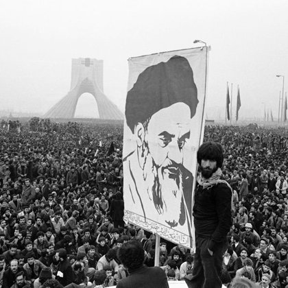 THE IRAN 1979 REVOLUTION,RELIGIOUS LEADER AYATOLLAH KHOMEINI RETURN TO IRAN AFTER 14 YEARS