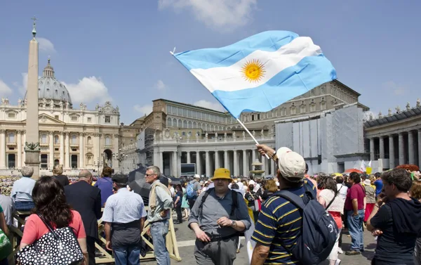 ARGENTINA'S ECONOMIC ,CORRUPTION PROBLEMS AND THE FAILED WAR ON DRUGS.ARGENTINA CONTINUES TO BE MIRED IN CLIMATE OF CORRUPTION AND ECONOMIC REPRESSION IN THE PUBLIC SECTORS