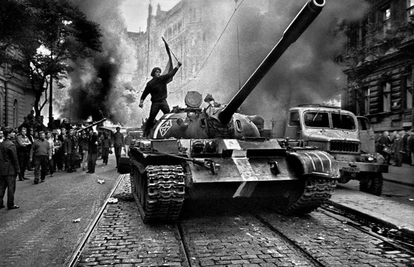 "THE PRAGUE SPRING 1968",THE LIBERALISATION IN CZECHOSLOVAKIA IS CRUSHED BY THE ARRIVAL SOVIET TROOPS.