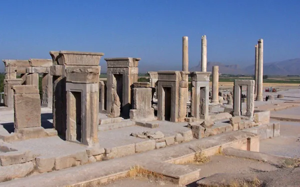 THE PERSIAN EMPIRE (MODERN IRAN),RULERS OF ACHAEMENID DYNASTY (648 BC–330 BC).THE EMPIRE REACHED IT'S GREATEST EXTENT UNDER DARIUS I,HE LED CONQUERING ARMIES INTO THE INDUS RIVER VALLEY AND INTO THRACE AND (ALEXANDER THE GREAT) IN EUROPE.